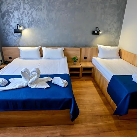 Class Hotel